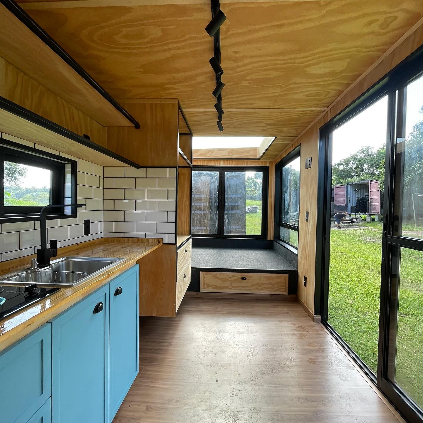Custom 20ft Cozy Cabin Container House For Sale