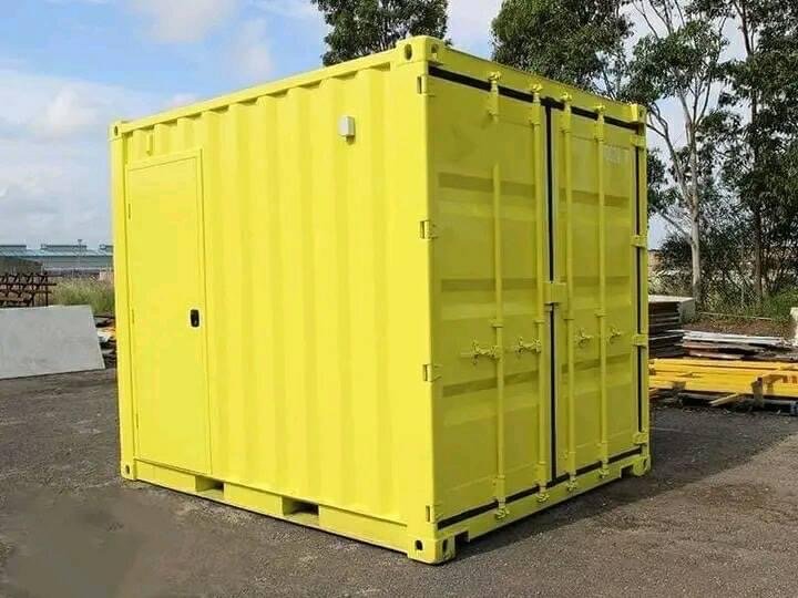 Custom 8ft Shipping Container Store - Image 4